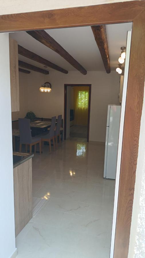 Apartment Dinka Kornić Esterno foto