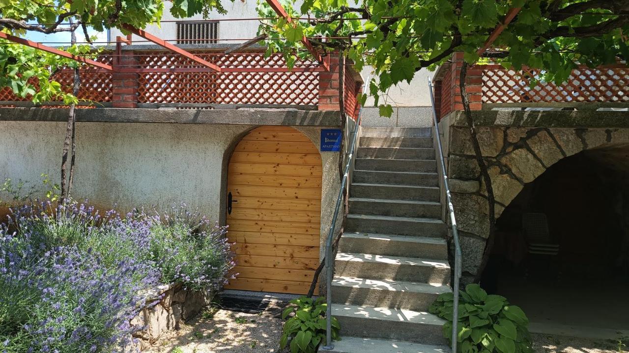 Apartment Dinka Kornić Esterno foto